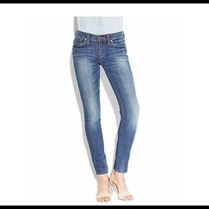 🌈Lucky Brand 🌈 Charlie skinny crop jeans🌈
